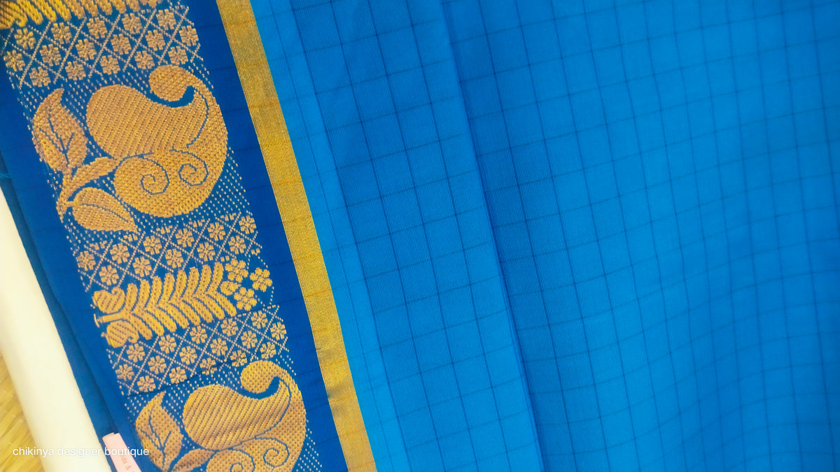 checked saree