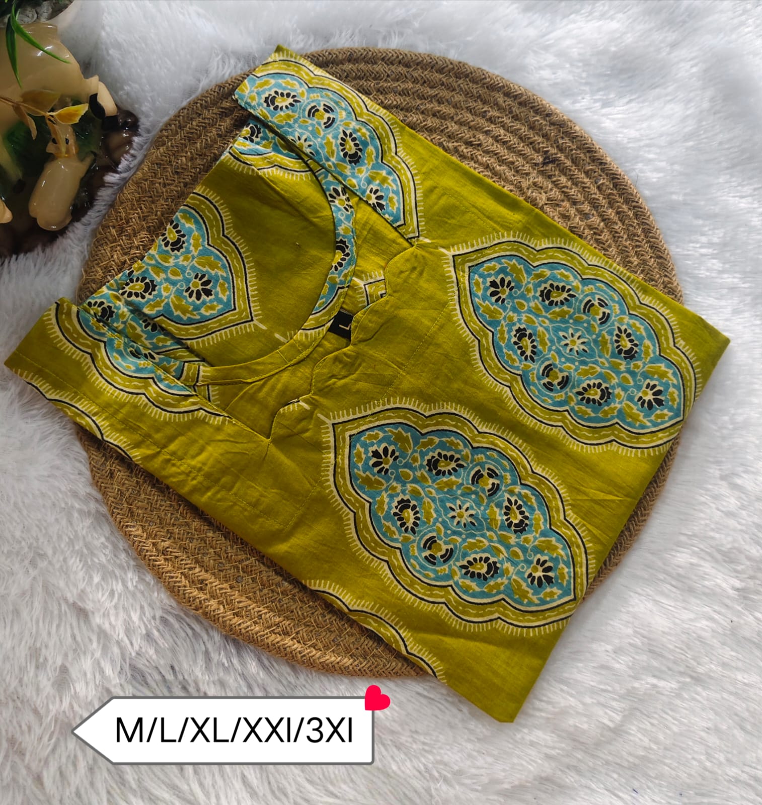 Women Kurti – Floral Comfort Fit